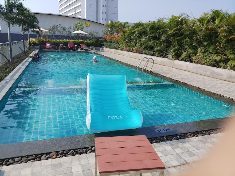 The Whisper Hotel Pattaya Eksteriør bilde